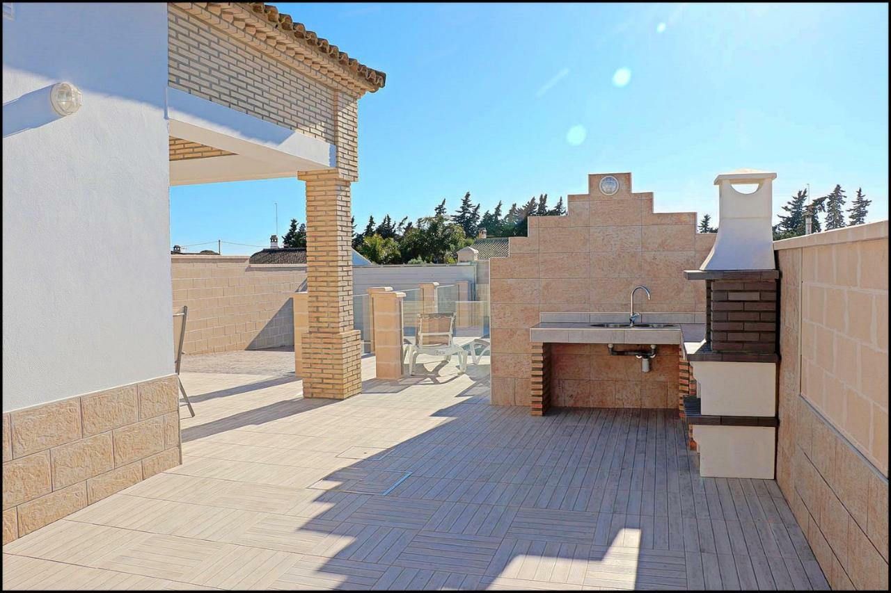 Chalet Penuelas Con Piscina Кониль-де-ла-Фронтера Экстерьер фото