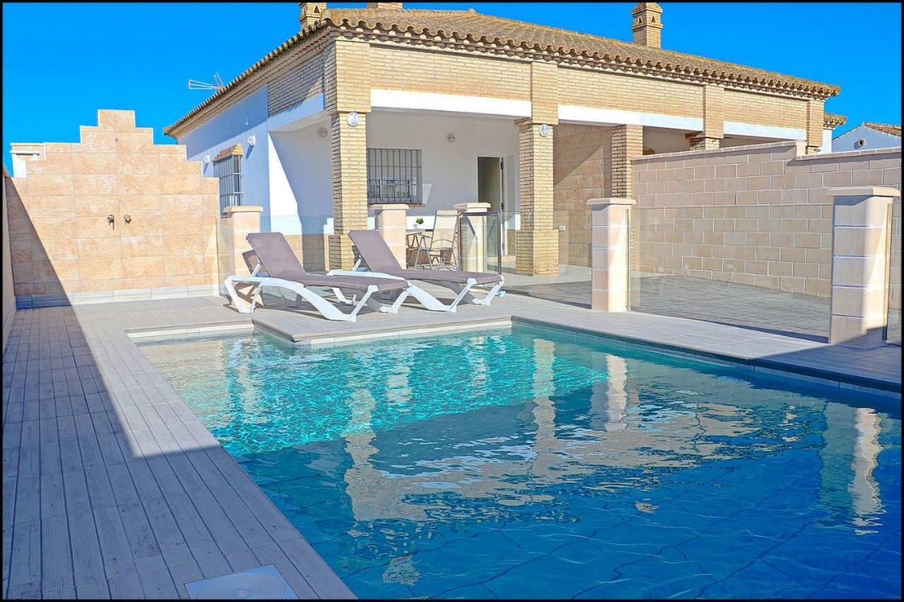 Chalet Penuelas Con Piscina Кониль-де-ла-Фронтера Экстерьер фото